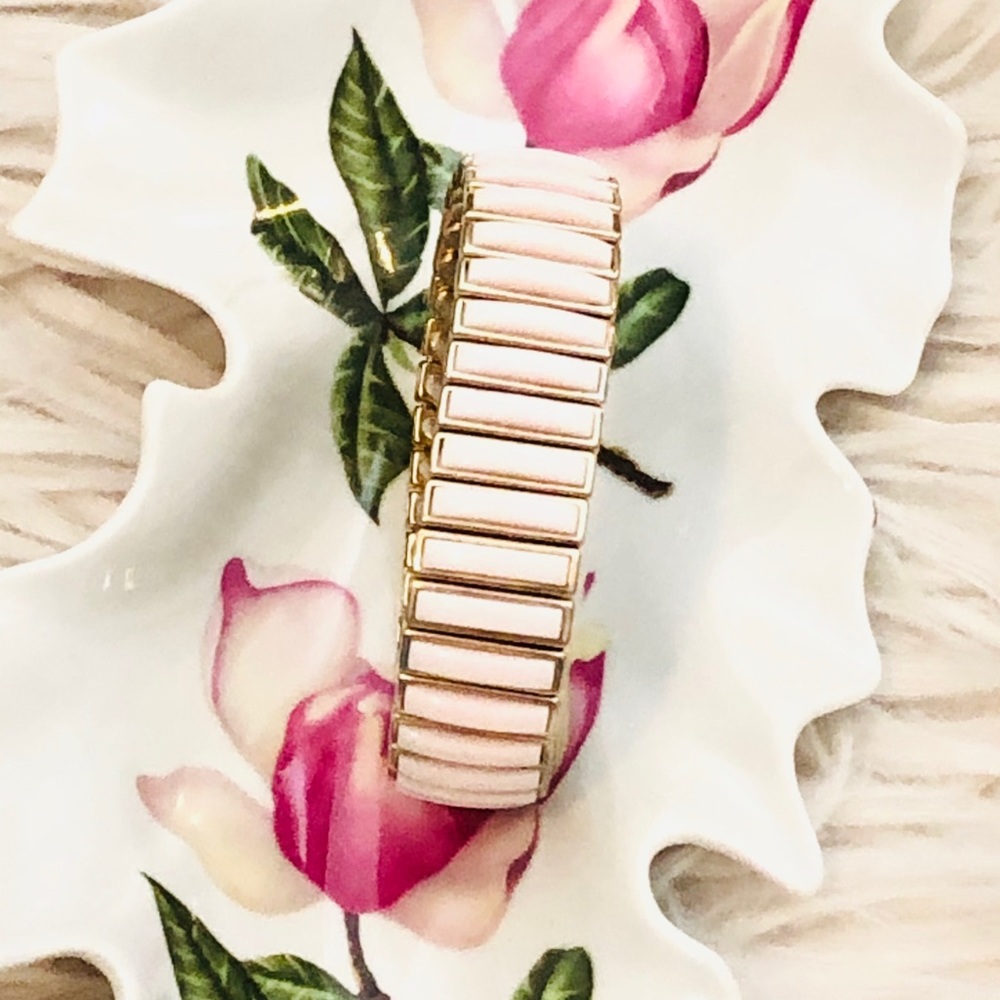 🍀BOGO1/2 Price Vintage Bergére Pink Bracelet